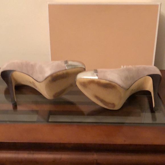 Michael Kors Cynthia Platform Pearl Grey Heels - Picture 7 of 8